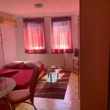 Urban Hideout Center